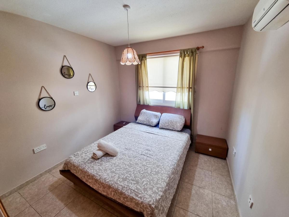 Dock Holiday Apartment ลาร์นาคา ภายนอก รูปภาพ