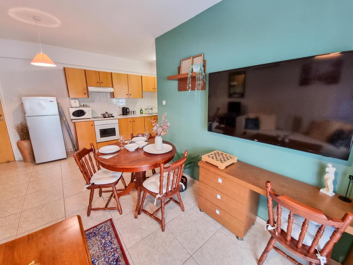 Dock Holiday Apartment ลาร์นาคา ภายนอก รูปภาพ